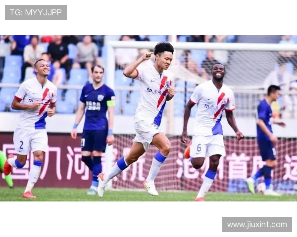 申花双将百场里程碑!汪海健徐皓阳赛前获荣誉加冕 申花双将百场里程碑!汪海健徐皓阳赛前获荣誉加冕